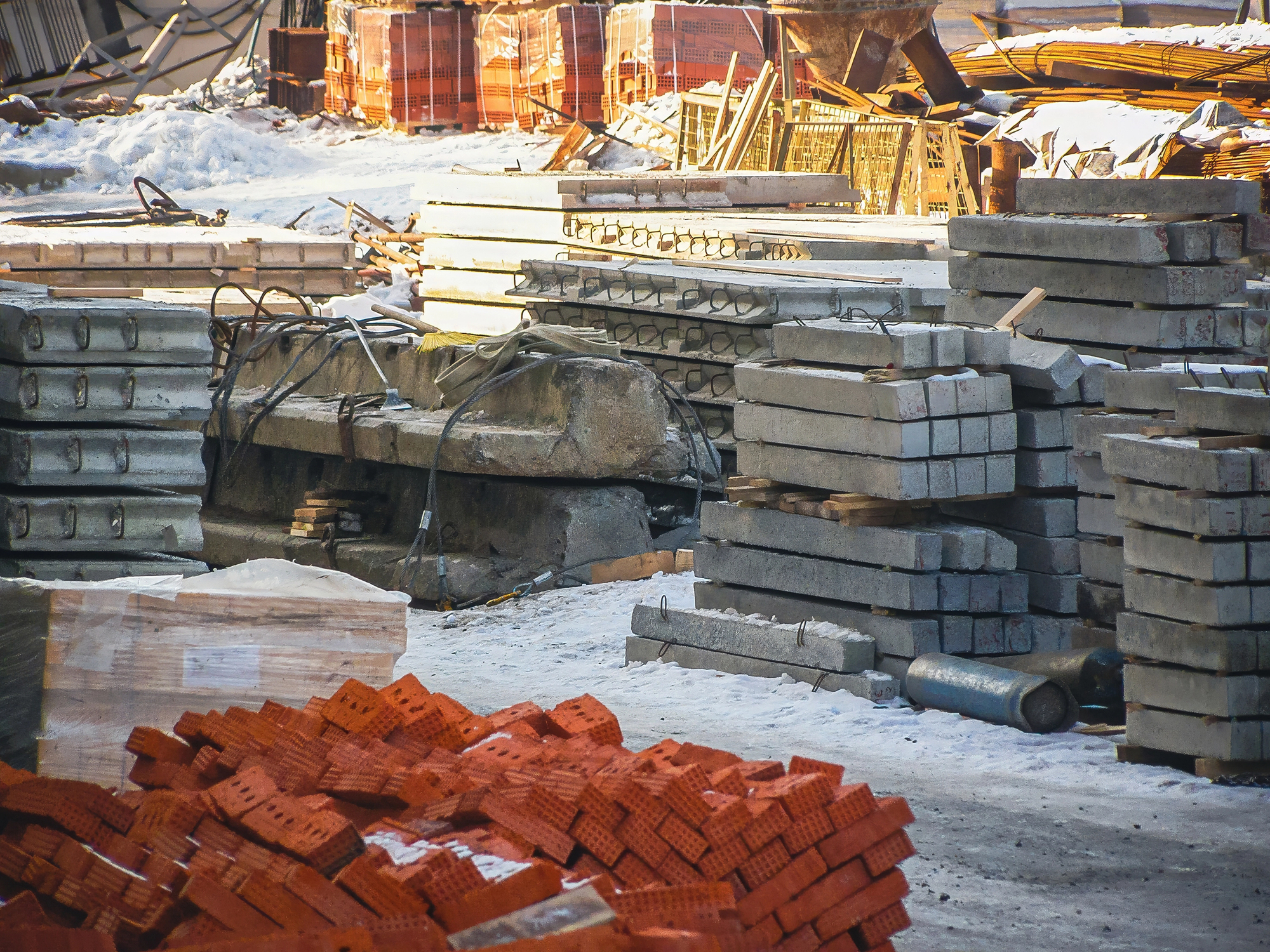 Бетон, плитка і зарплати: як і на скільки в Україні подорожчали будматеріали у 2025 році