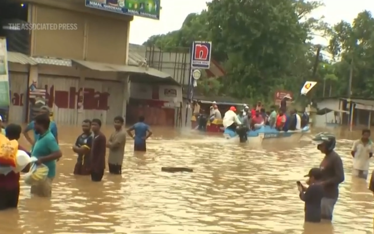 Кількість жертв повеней у Шрі-Ланці зросла до 132 осіб