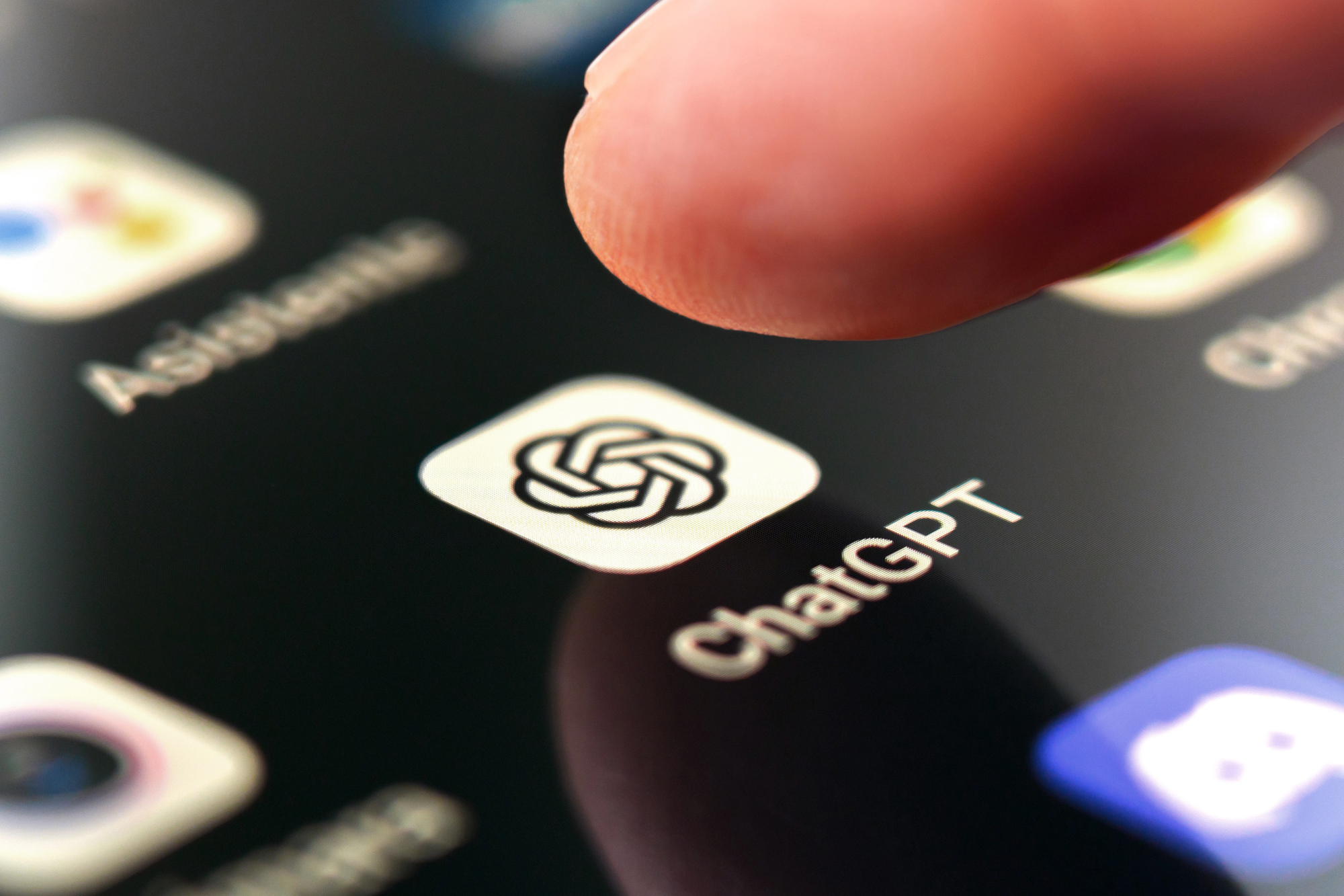 ChatGPT може давати небезпечні поради користувачам з психологічними проблемами: результати дослідження