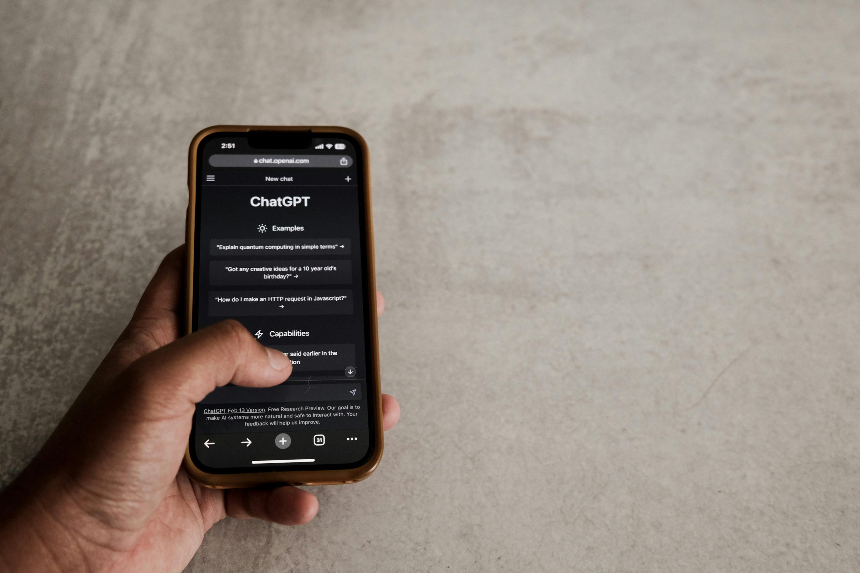 OpenAI готується до запуску реклами в ChatGPT: у бета-версії додатку знайшли відповідні згадки