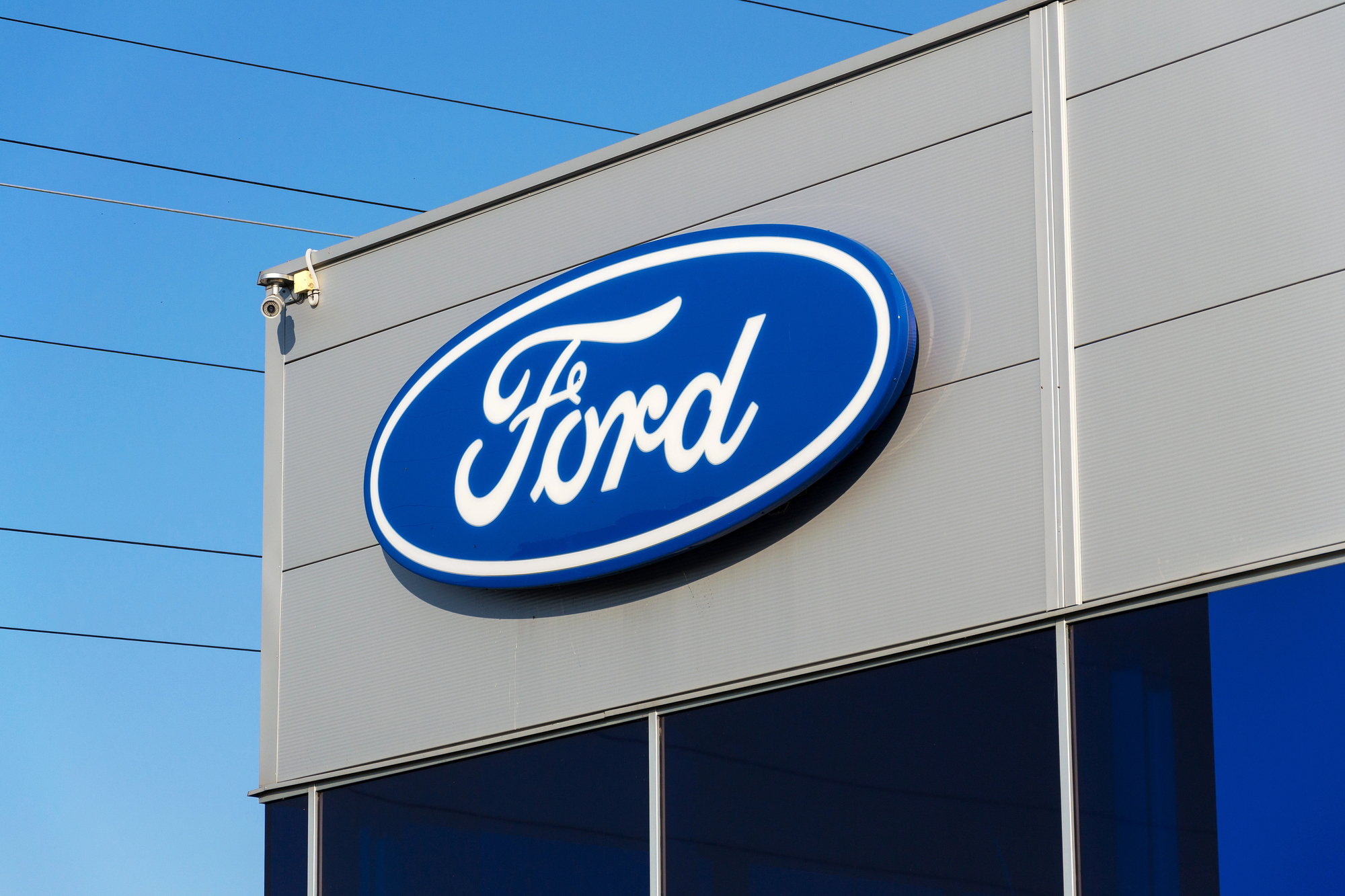Ford припиняє виробництво великих електричних моделей