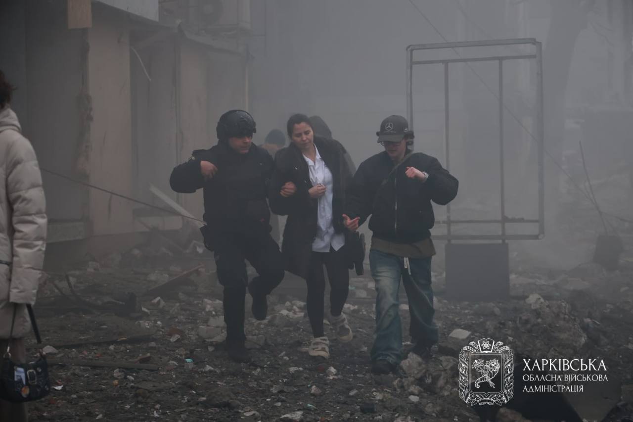 У центрі Харкова ракета поцілила в багатоповерхівку, кількість постраждалих зросла до 30