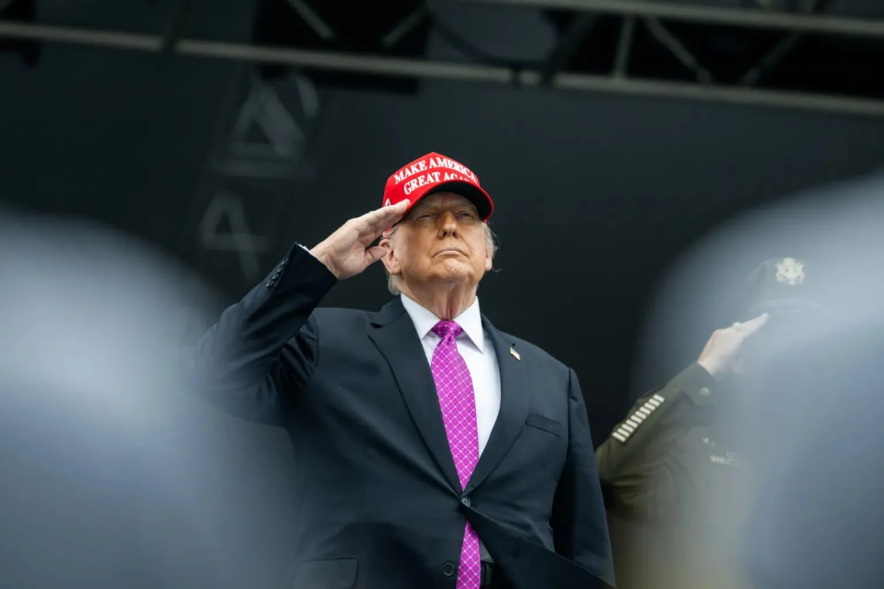 Вихід смартфона Trump Mobile T1 знову відкладено на початок 2026 року