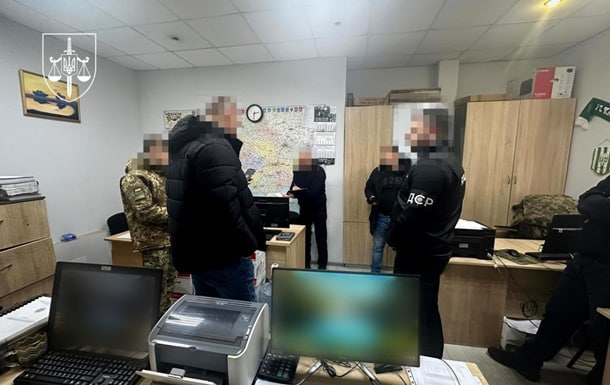 Посадовця ДПСУ затримали за хабар на закупівлях для армії