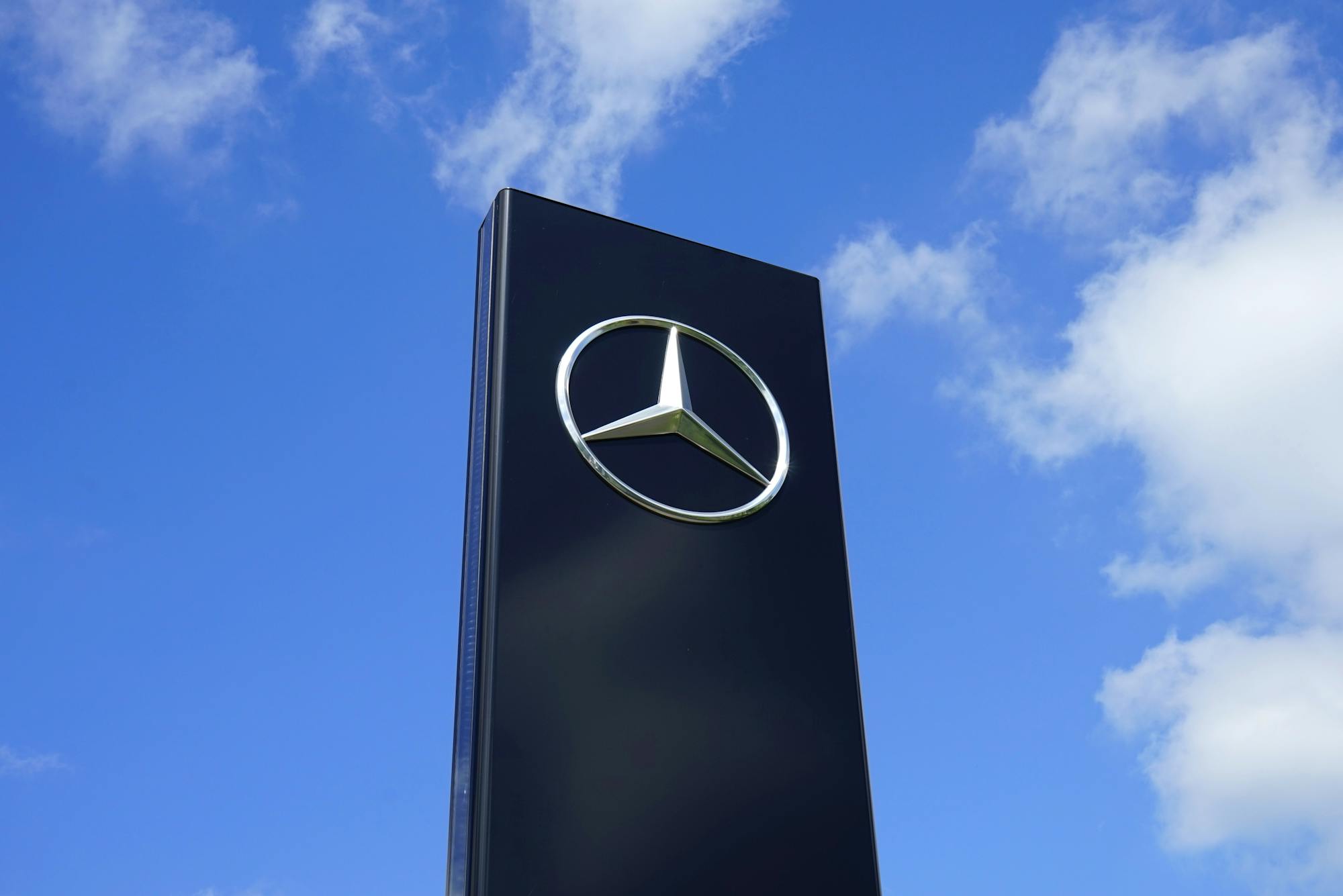 Mercedes отримає автомобільний ШІ – він пояснює свої дії