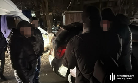 Шахрай вимагав $100 тисяч у посадовця ТЦК