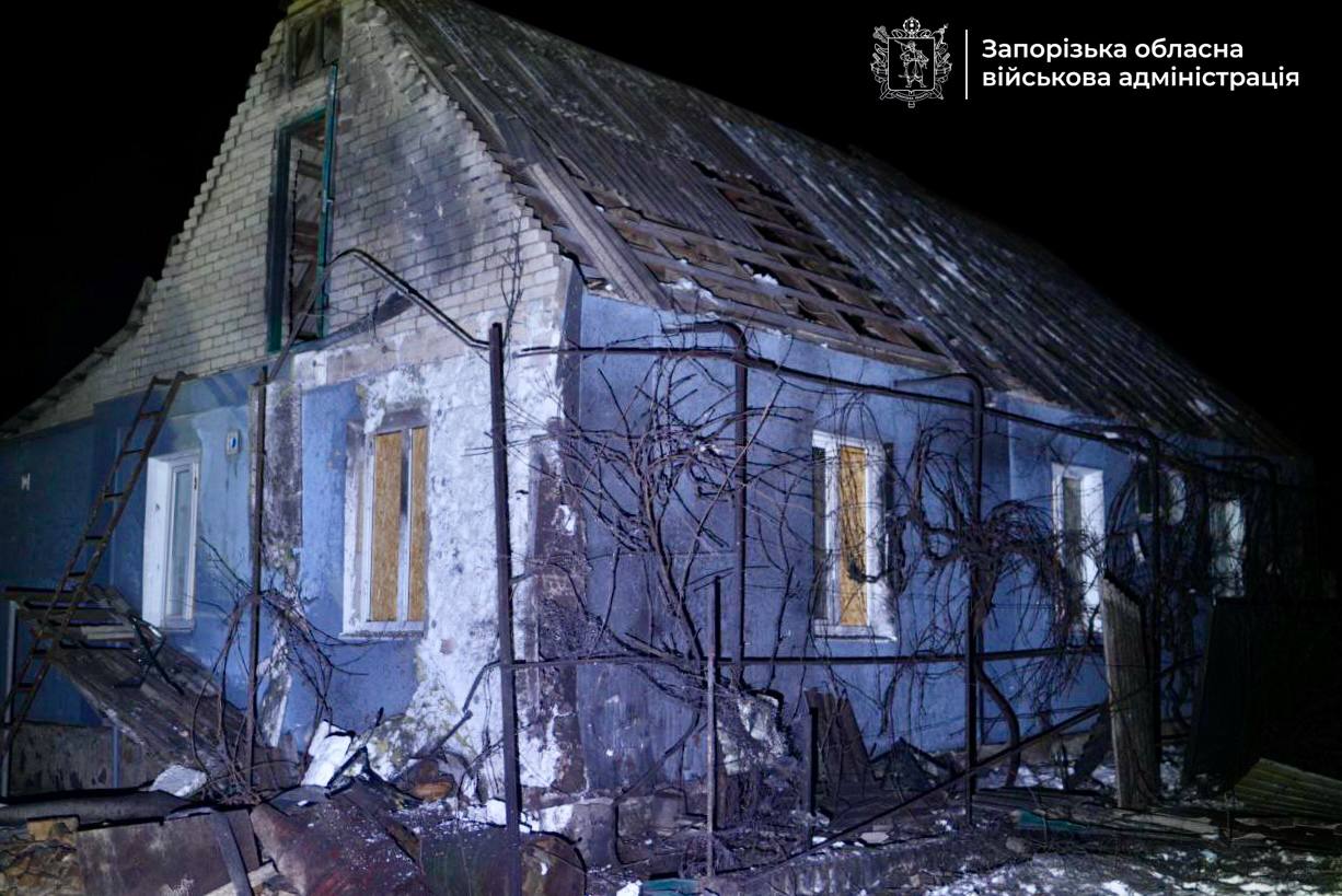 Росія вночі атакувала Запоріжжя дронами: пошкоджені будинки