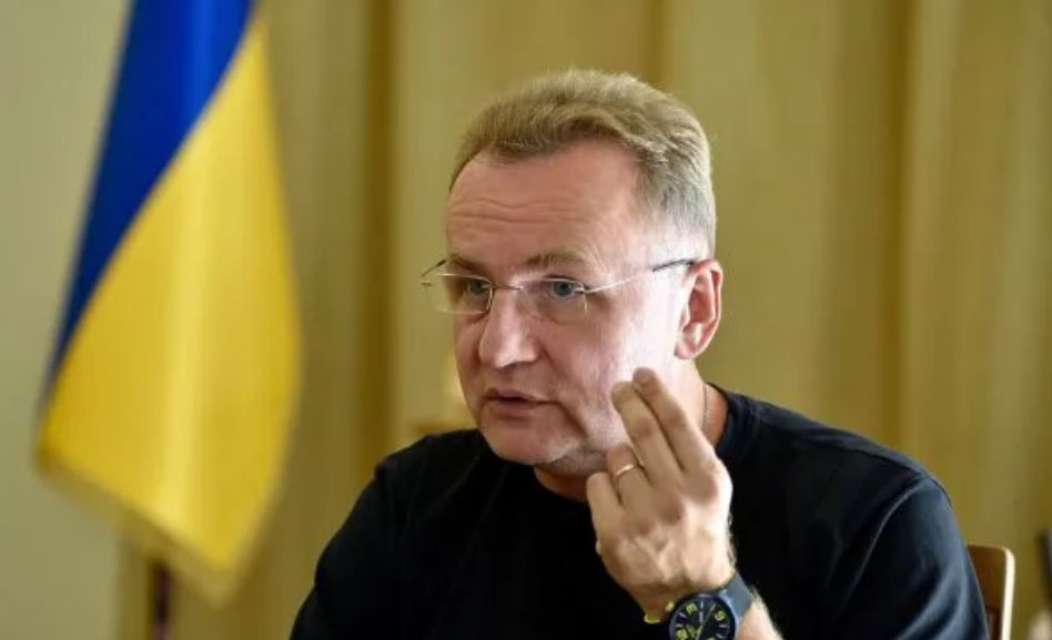Мер Львова поскаржився, що двічі за день впав через ожеледь – як відреагували львів’яни