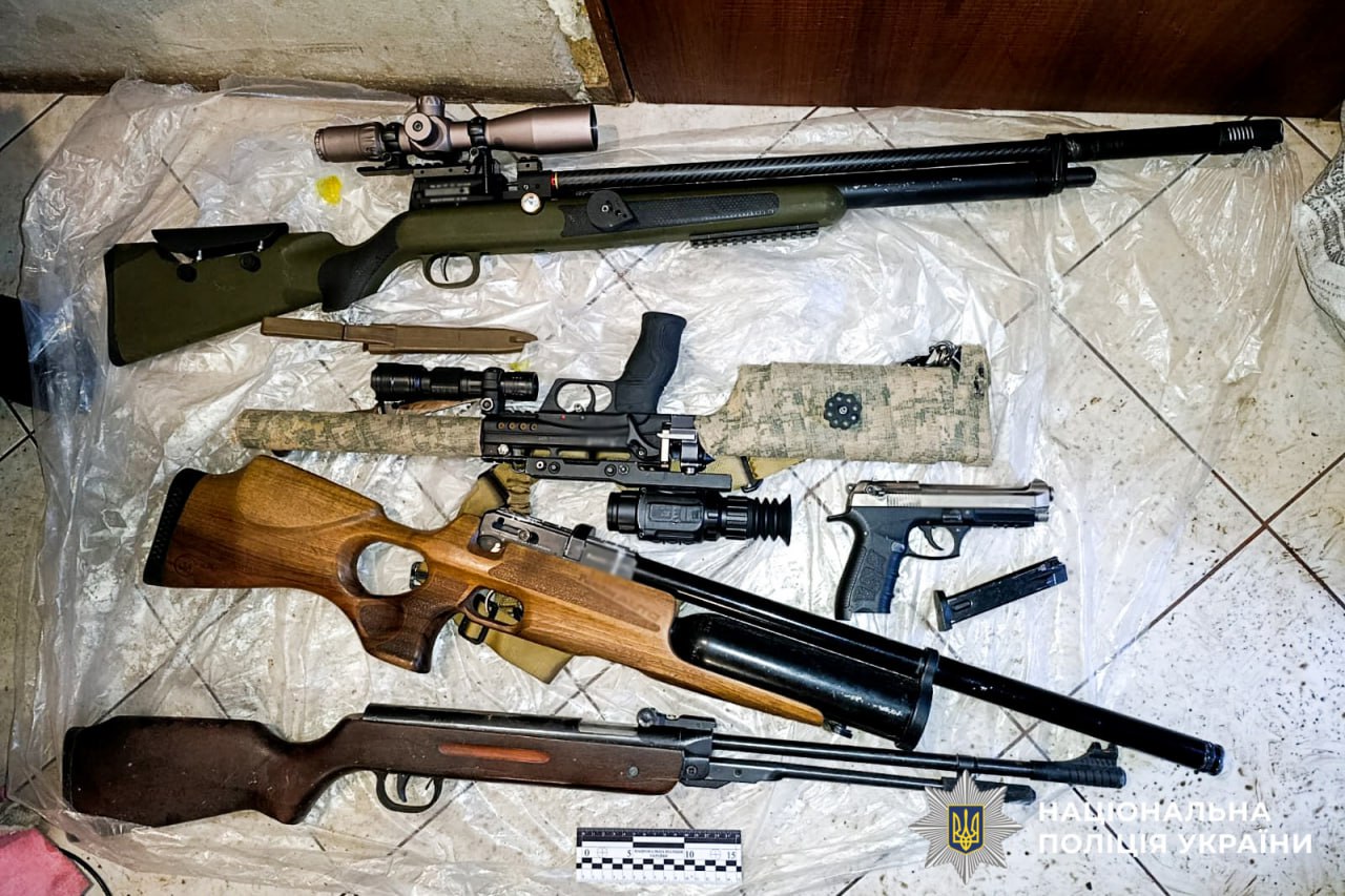 Викрав авто з полігону та стріляв по спецназу: на Рівненщині затримали дезертира