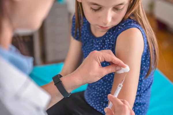 Пропустили щеплення? У МОЗ пояснили, як відновити календар вакцинації