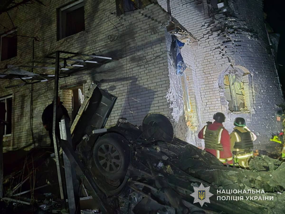 Російські війська завдали авіаудару по Сумах: поранені двоє дітей і жінка