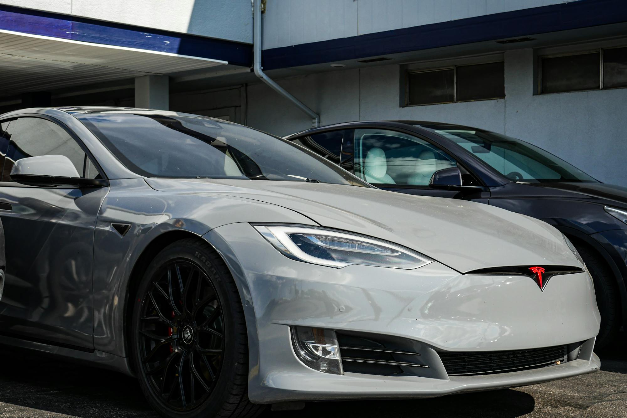Ринок електромобілів ЄС зростає: Tesla скорочує частку