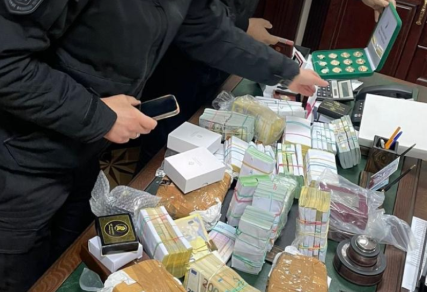 У Львові жінка заробила 67 млн грн готівкою на продажі монет