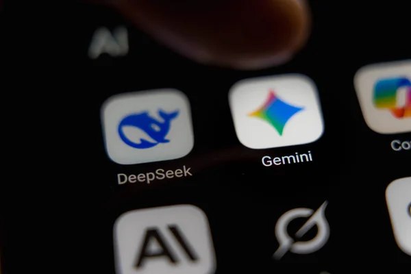 Батько загиблого американця подав до суду на Google: чатбот Gemini нібито підштовхнув його сина до теракту і самогубства