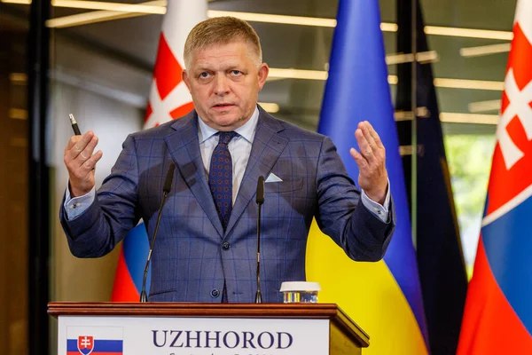 Фіцо висунув умову для зустрічі із Зеленським