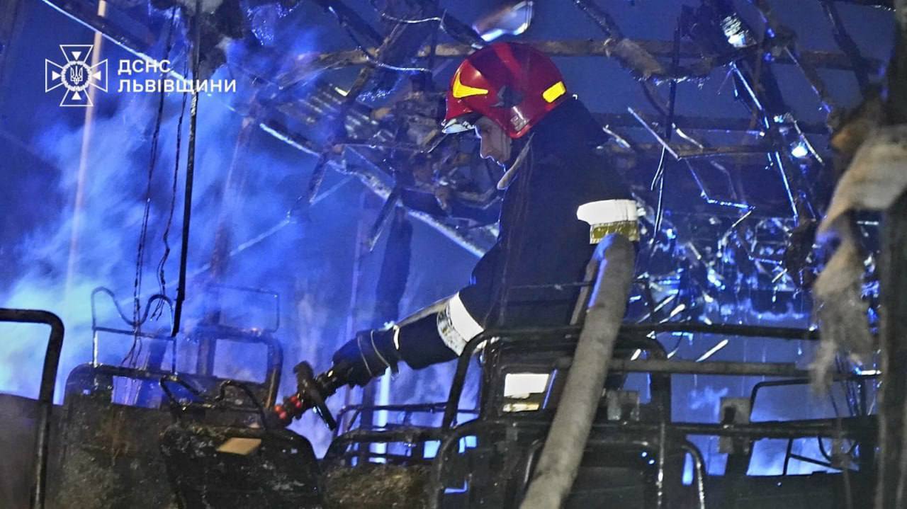 Вибух і пожежа у Львові: тимчасові перебої з газом