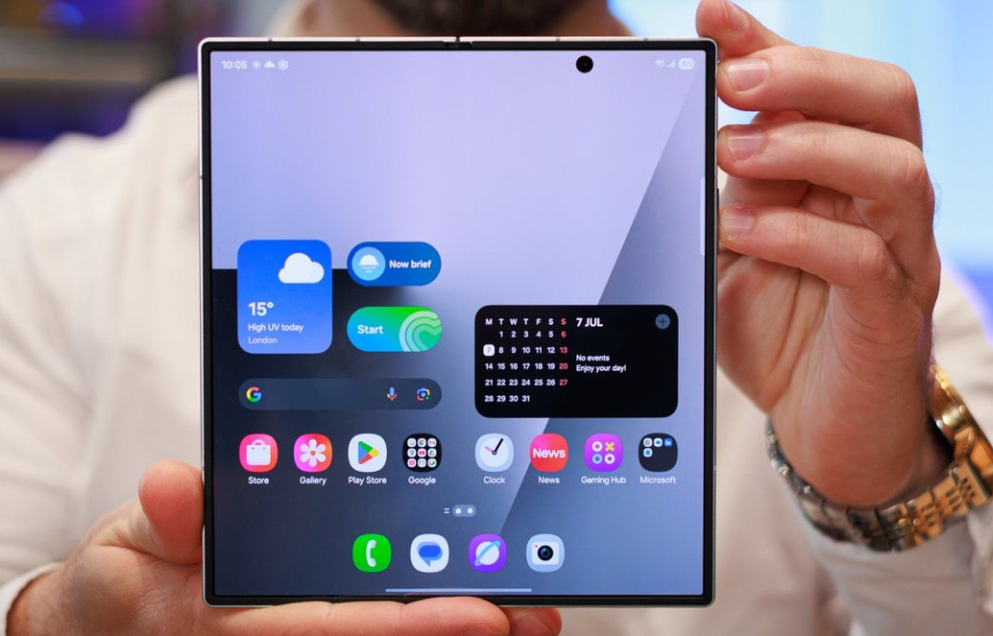 Тонший, легший, автономніший: чим відрізнятиметься Galaxy Z Fold 8