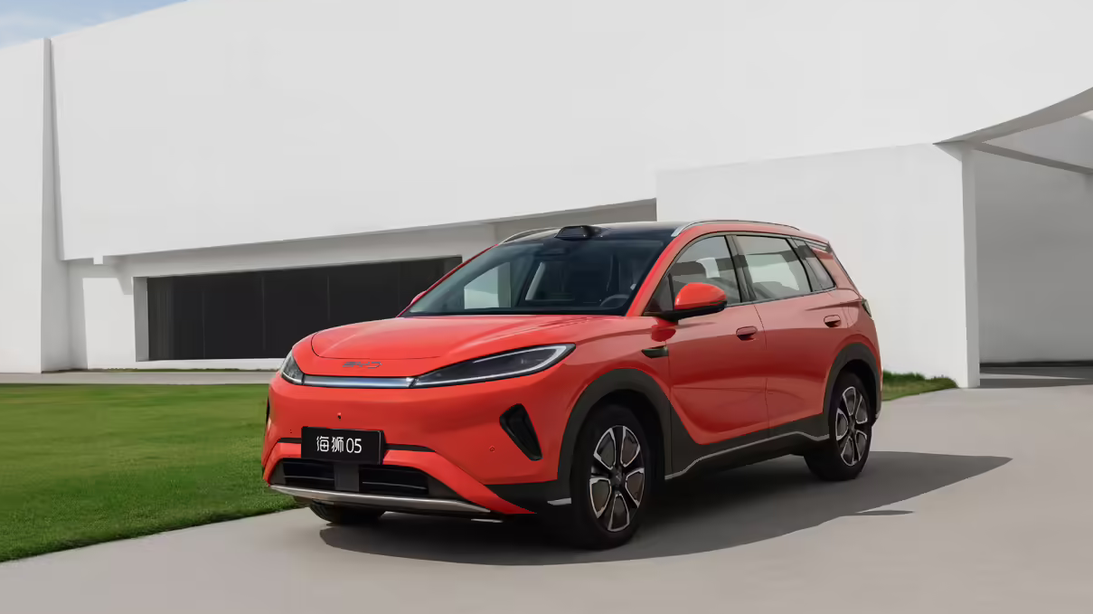 BYD презентує кросовер Sealion 05: електро та гібрид від $13 900
