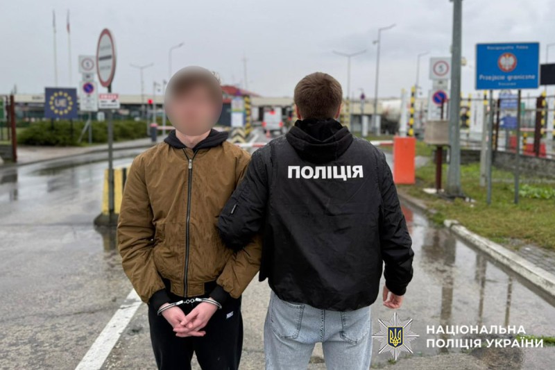 З Чехії видали фігуранта справи про незаконний виїзд чоловіків