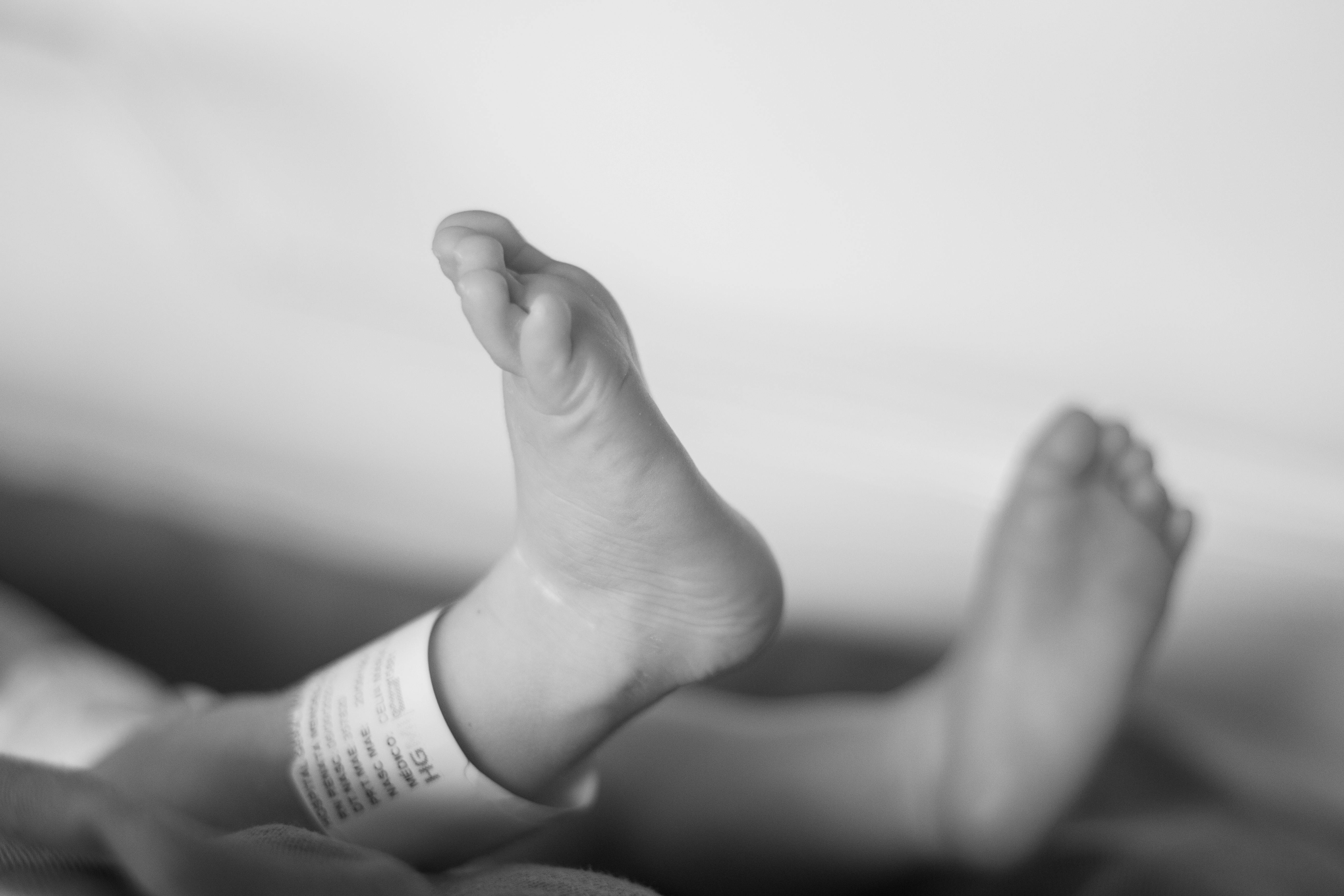 У літаку під час рейсу народилася дівчинка за участі пасажирів-медиків