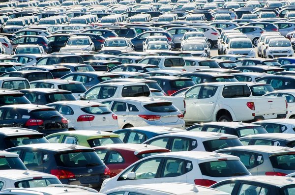 Попит на вживані авто в Україні знизився: найпопулярніші моделі залишаються незмінними