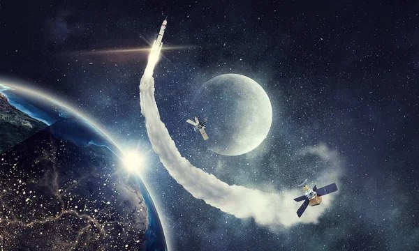 Вчені пояснили загадкові помаранчеві промені навколо далекої галактики