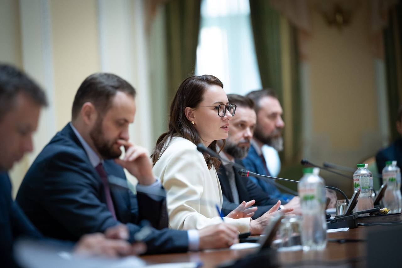 В Україні планують запровадити гаряче харчування для всіх школярів з 1 вересня