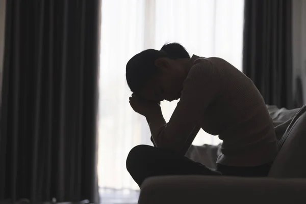 Чому так боляче, коли колишній рухається далі — і що з цим відбувається в голові