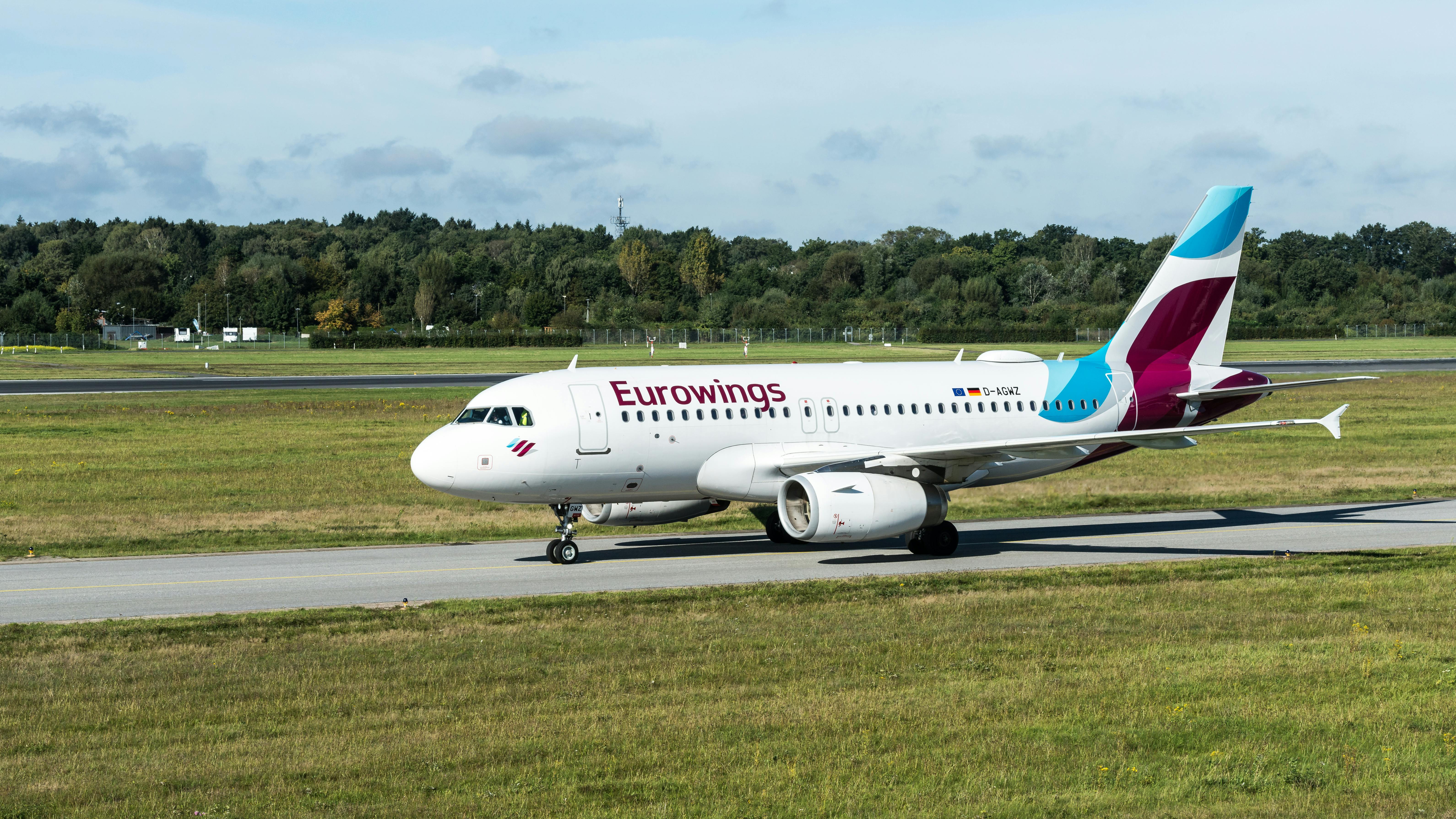 Мер Львова закликав райраду не допустити забудови території біля аеропорту