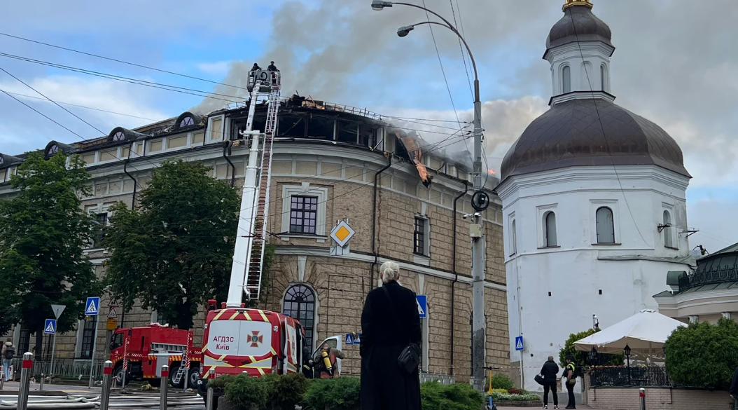 Росіяни влучили у Києво-Печерську Лавру під час обстрілу