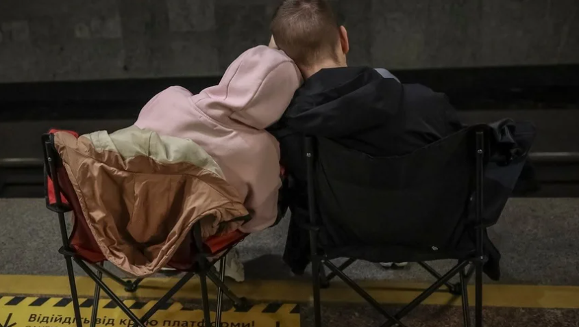 Київське метро стало прихистком для майже 42 тисячі людей під час російського обстрілу