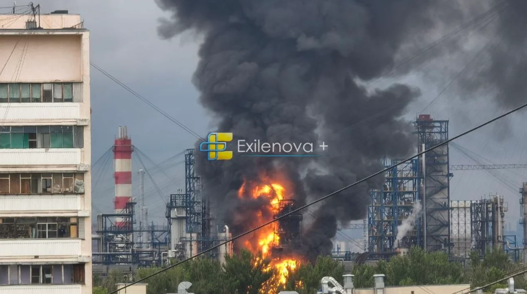 Дрони атакували Москву: там горить найбільший НПЗ міста