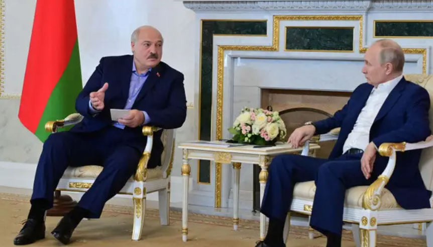 Ексглава розвідки розкрив, для чого Лукашенка викликали до Путіна