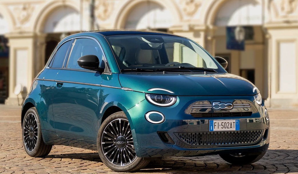 FIAT 500 3+1 Hybrid: чим дивує італійський «внук горбатого Запорожця»