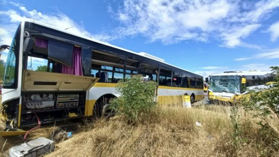 Дві українки постраждали під час зіткнення двох автобусів у Чехії