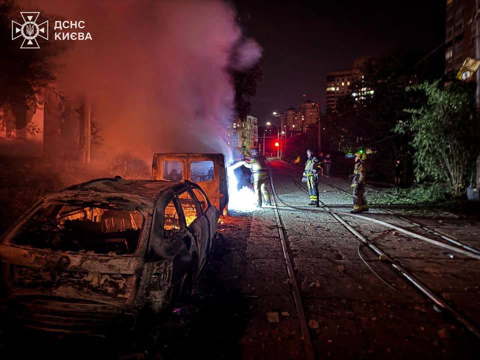 Масована атака на Київ: одна людина загинула, ще вісім постраждали