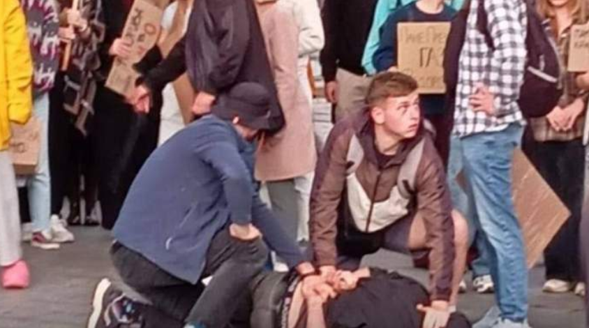 У Львові затримали чоловіка з ножем під час акції у Львові: нові деталі