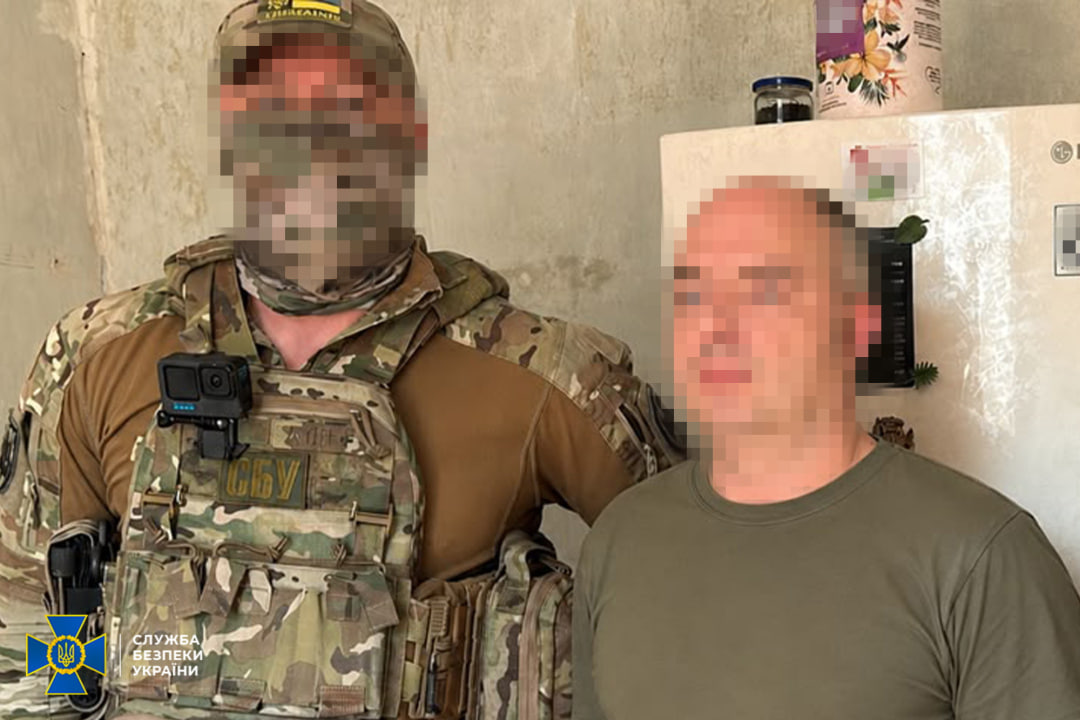 Збирали інформацію про оборонні заводи й позиції ЗСУ: у Запоріжжі затримали агентів рф