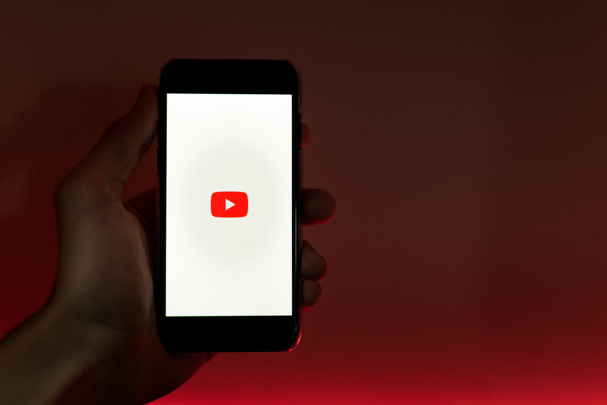 YouTube удвічі підвищує поріг для монетизації: нові правила запрацюють у 2027 році