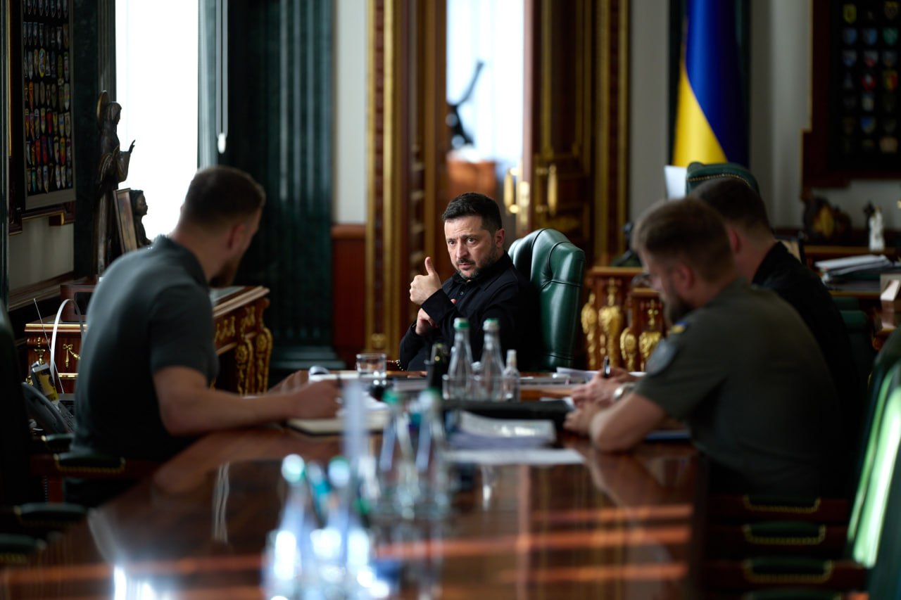 «Саме росія має завершити цю війну»: Зеленський підсумував операцію у Новоросійську