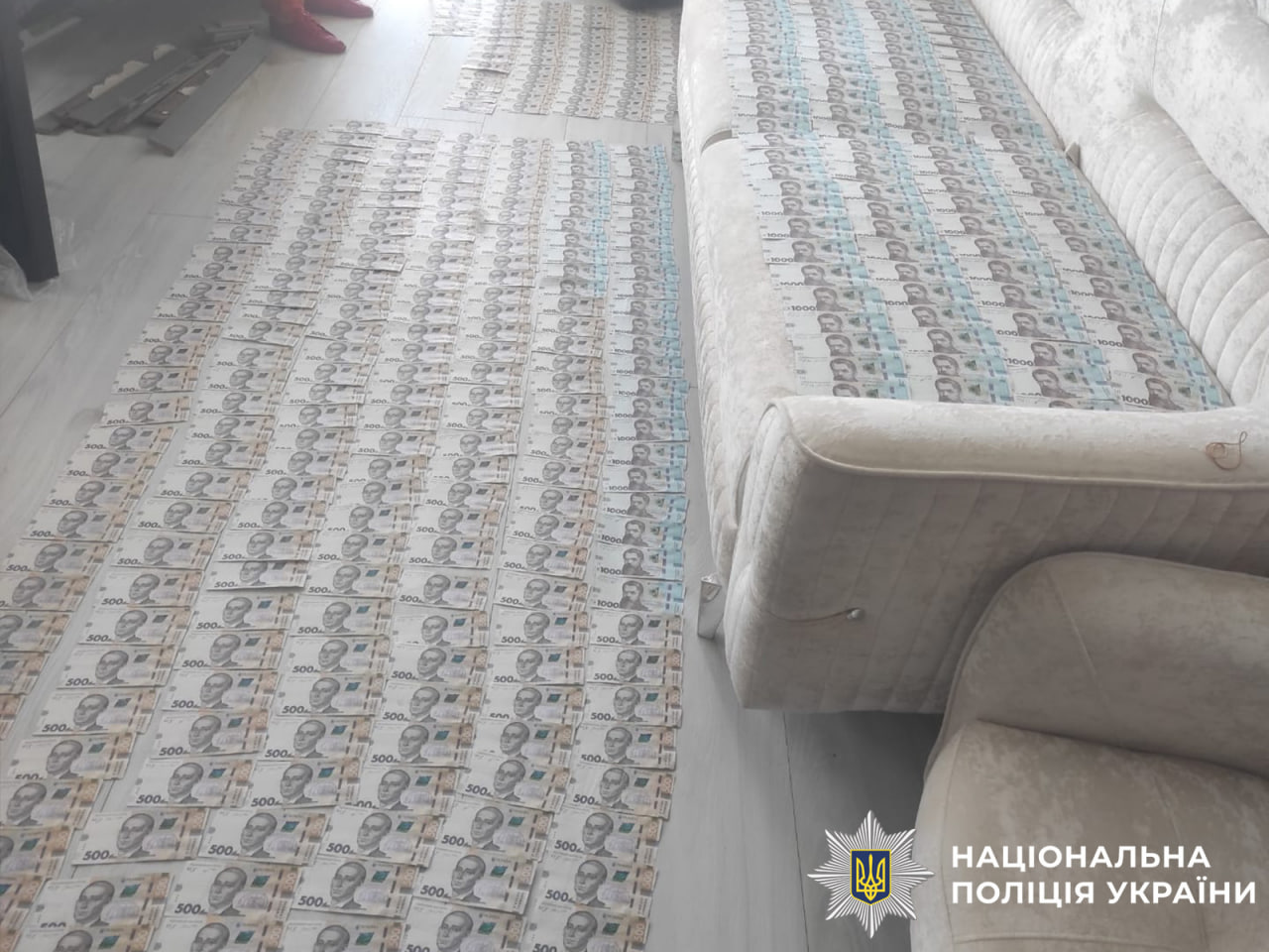 По $10 тисяч за посаду «вчителя»: у Києві викрили схему з відстрочками