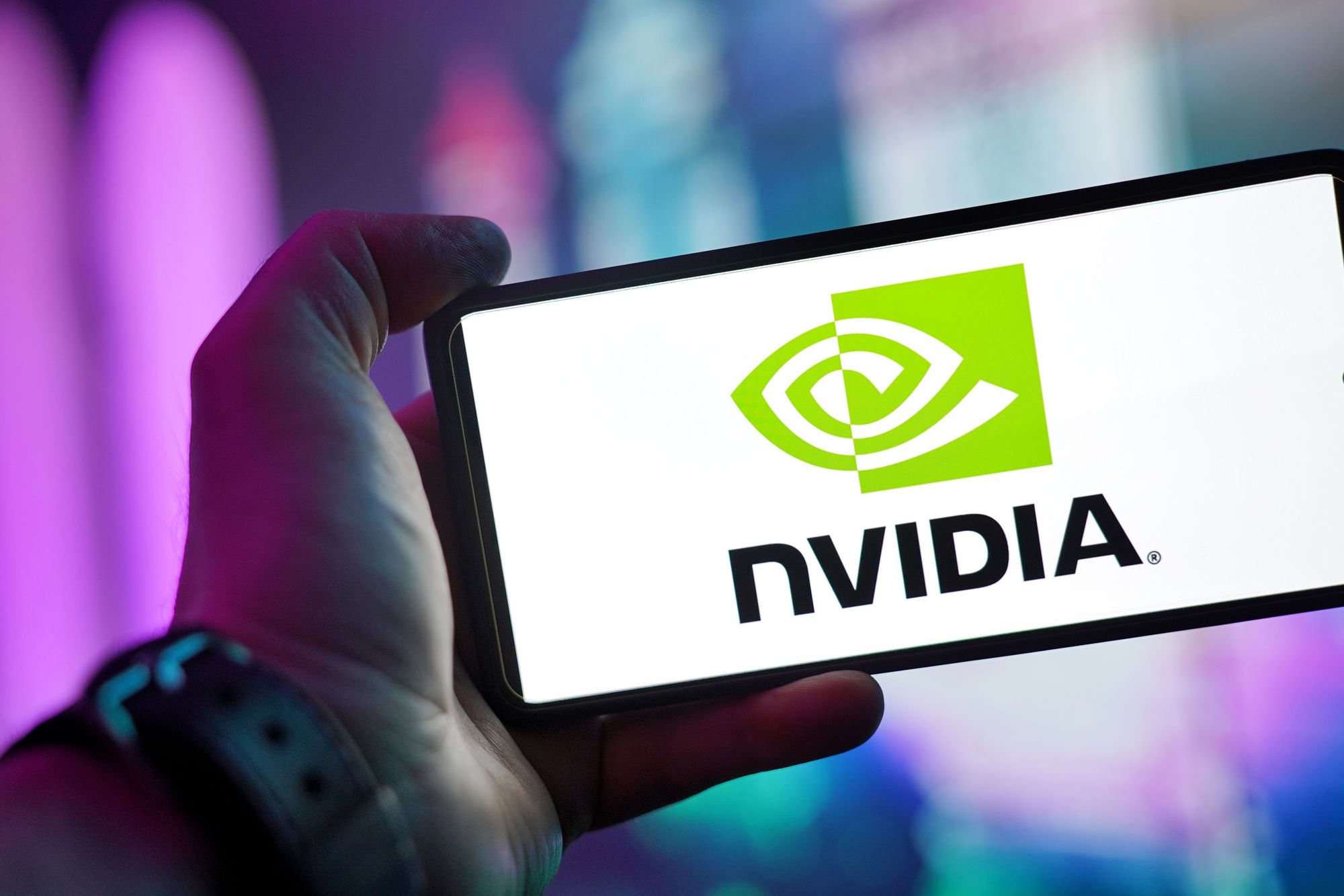 NVIDIA підвищить ціни на сервери з ШІ-чипами більш ніж на 15%