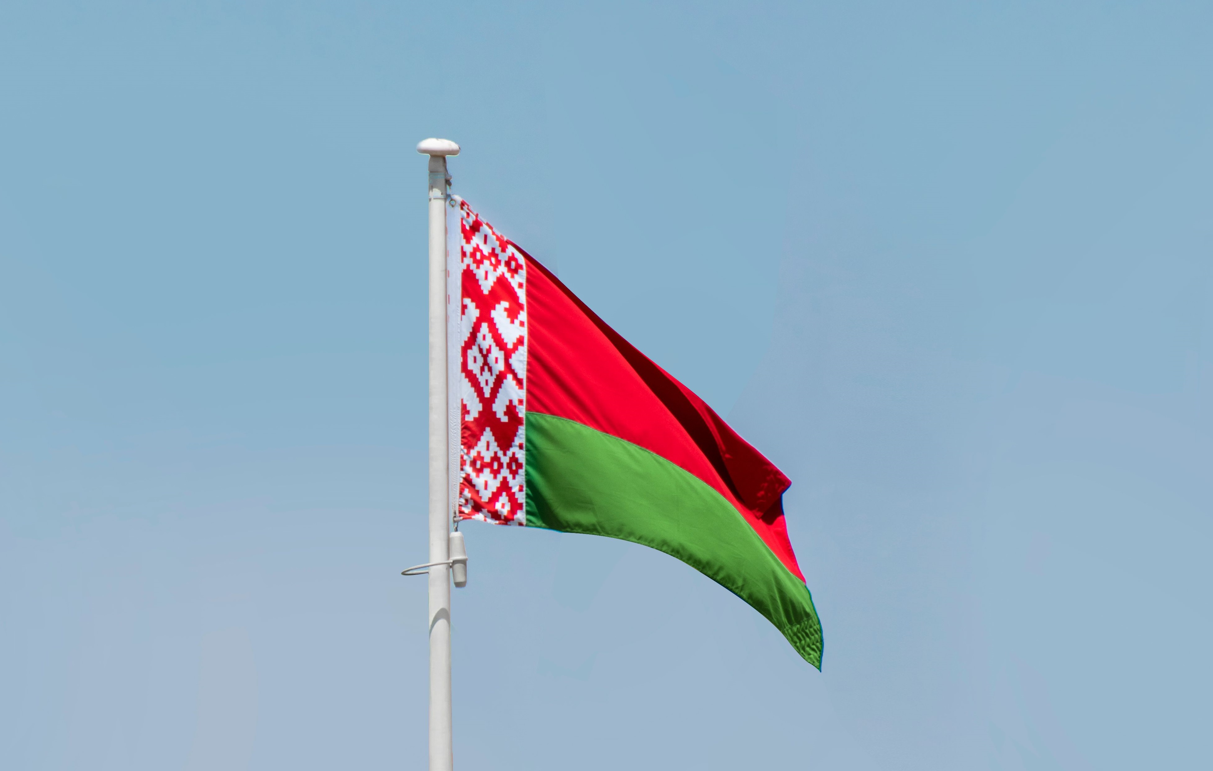 Гончаренко запропонував спростити легалізацію білорусів в Україні