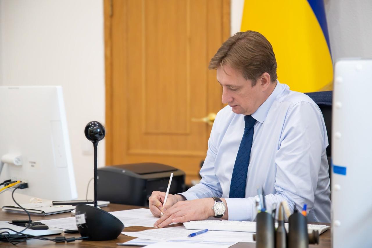 МОН пояснило, як школи мають організовувати навчання під час тривог
