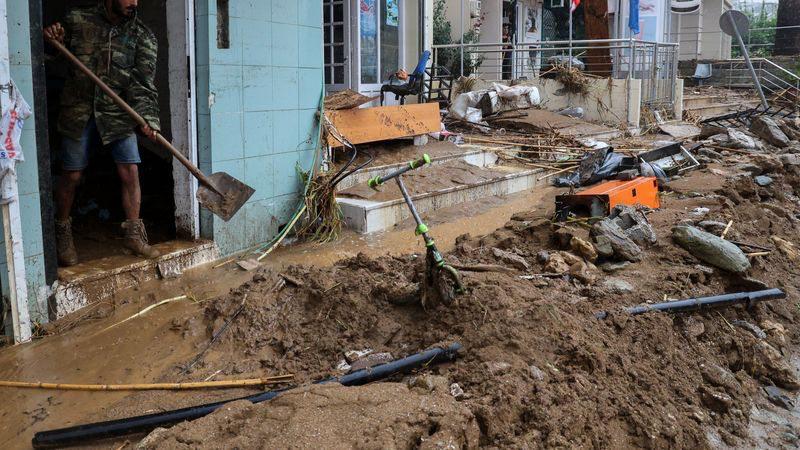 На Криті за добу зафіксували близько 22 тисяч ударів блискавки