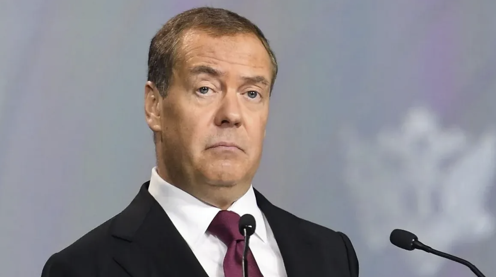 Медведєв пригрозив Вірменії «перетворенням на нову Україну»