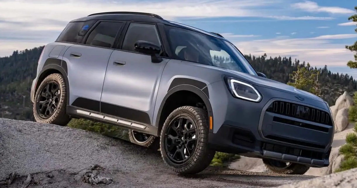 MINI показала свій перший справжній позашляховик