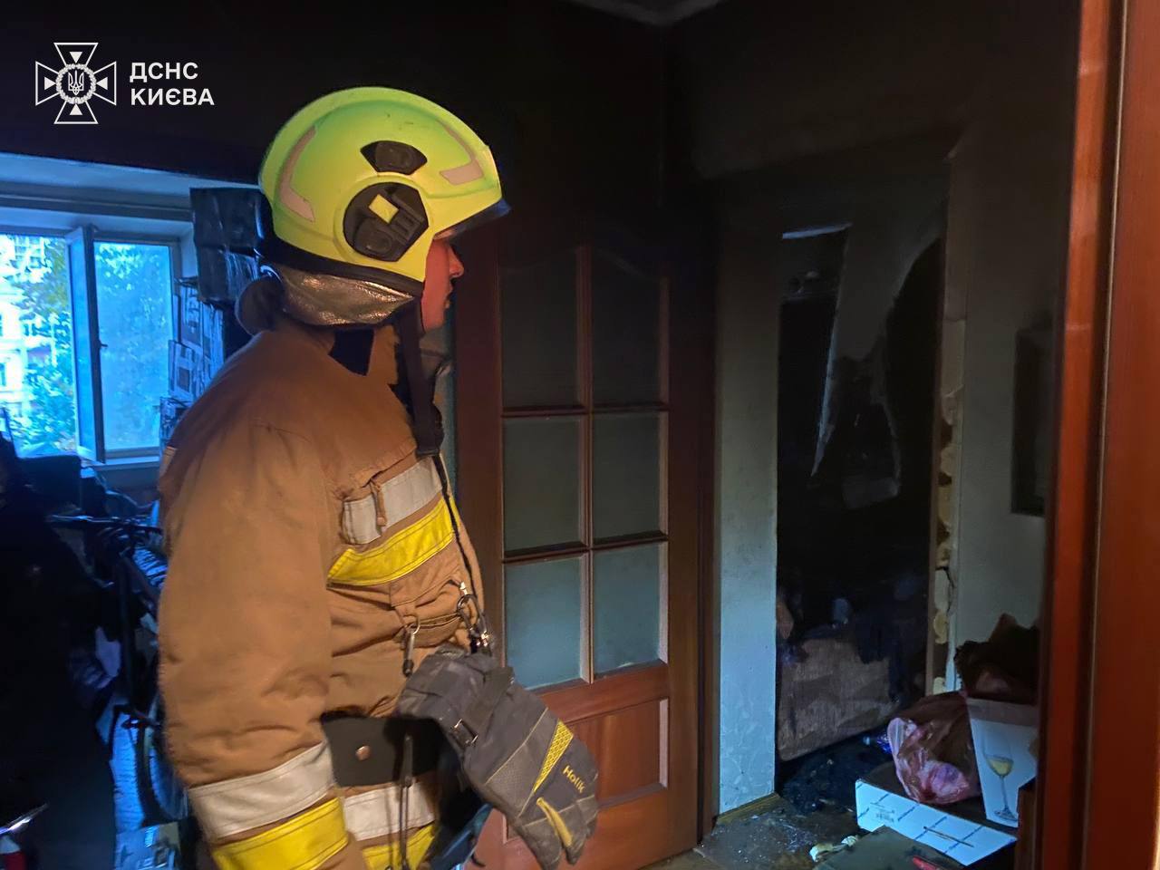 У Києві сталася пожежа в багатоповерхівці: є загиблий