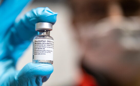 Садовий розповів коли у Львові з'явиться американська вакцина Pfizer