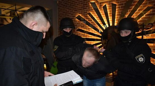 На Миколаївщині чоловік за 2000 гривень здавав у сексуальне рабство неповнолітніх підлітків (фото)